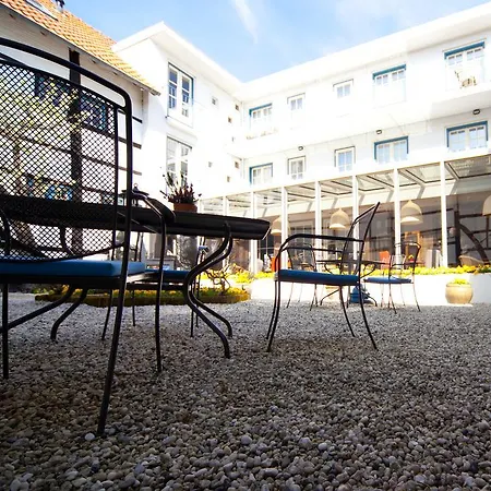 Hotel Brull